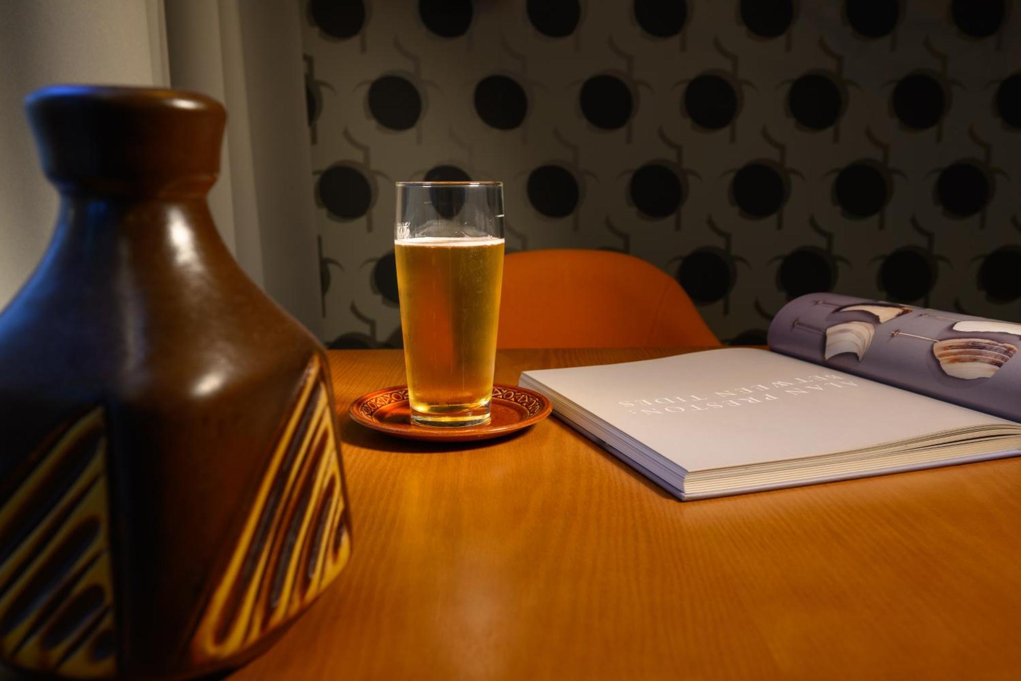 Ohtel Auckland Exterior foto A glass of ginger beer
